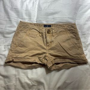 American Eagle beige stretch shortie button shorts with pockets size 0